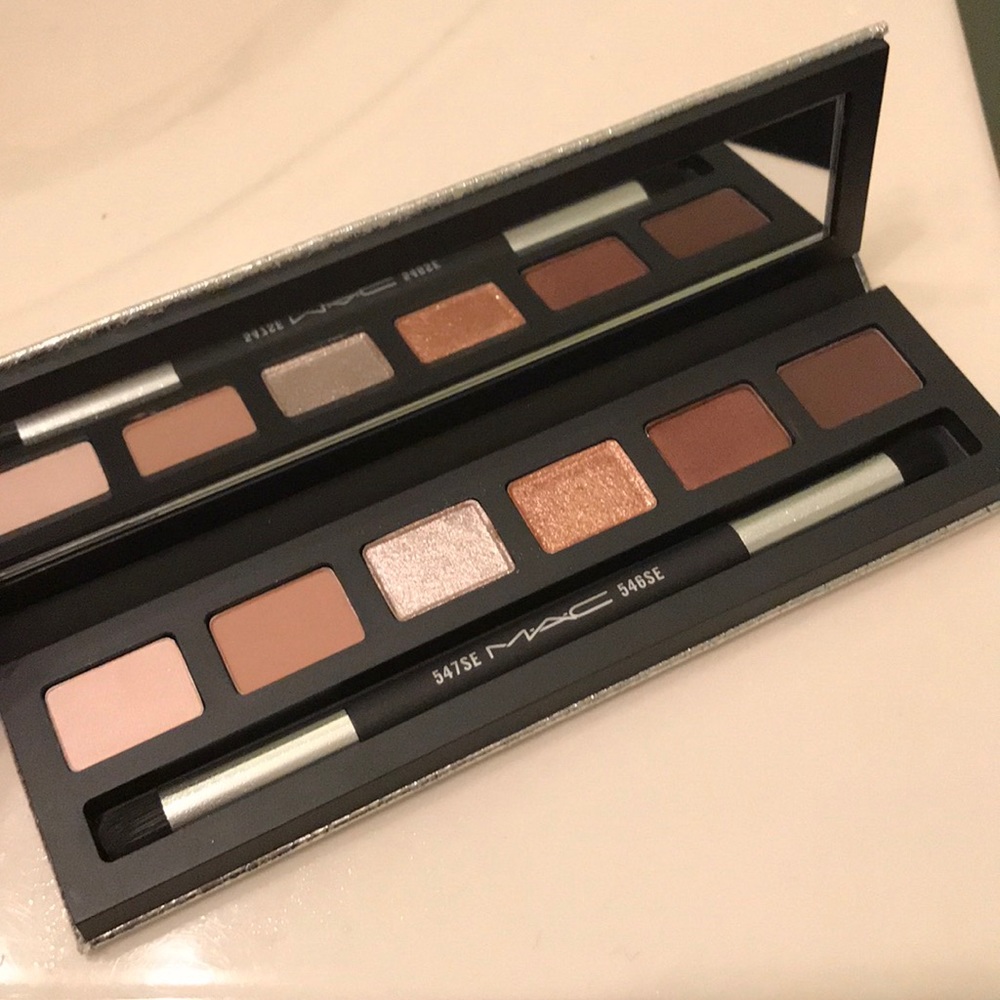 NEVER USED* Snow Ball Eye Shadow Kit!